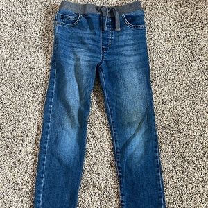 Like new. Tucker and state pull on jeans. S:7